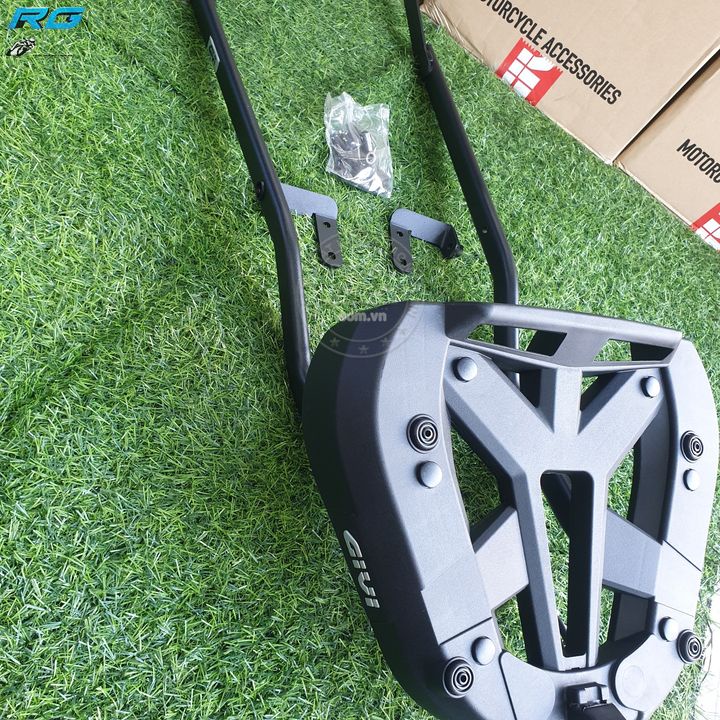 Baga Givi  Givi Exciter 155 HRX Có Đế Gắn Thùng Và Đèn Hậu Stop Chịu Lực Cao chính hãng