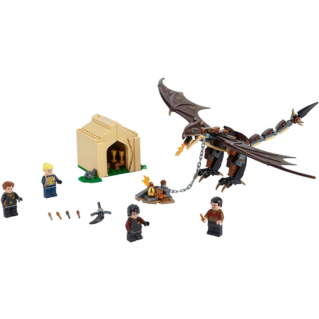 LEGO Harry Potter 75946 Đối Đầu Rồng Đuôi Gai