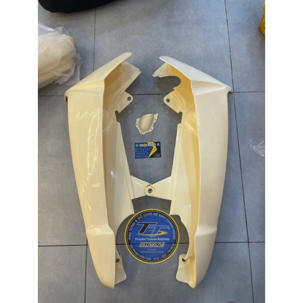 Bửng mỡ gà sport 120 có gờ - Xipo/RGV120