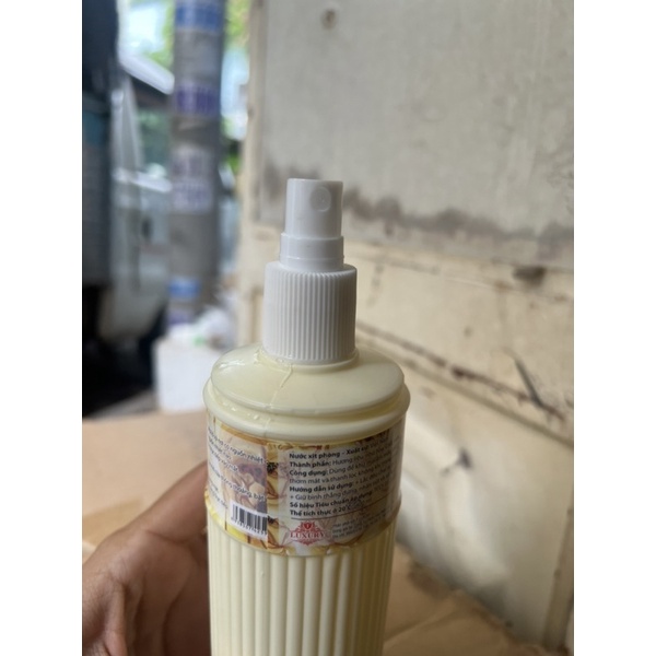 Xịt phòng cao cấp Hương chaming 400ml