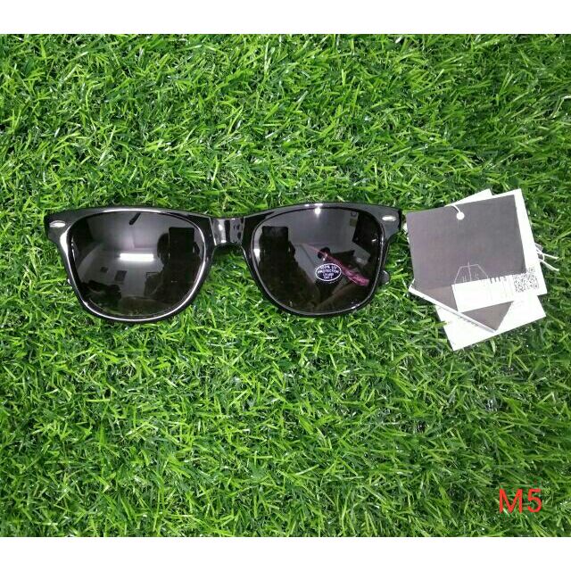 Kính House M5 lỗi nhẹ giảm còn 150k -xách tay Ba Lan -có bill chính hãng | BigBuy360 - bigbuy360.vn