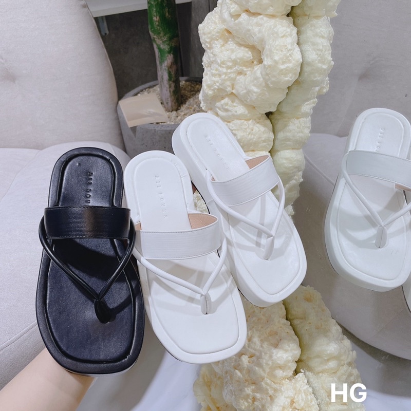 Dép kẹp xỏ ngón quai ngang
