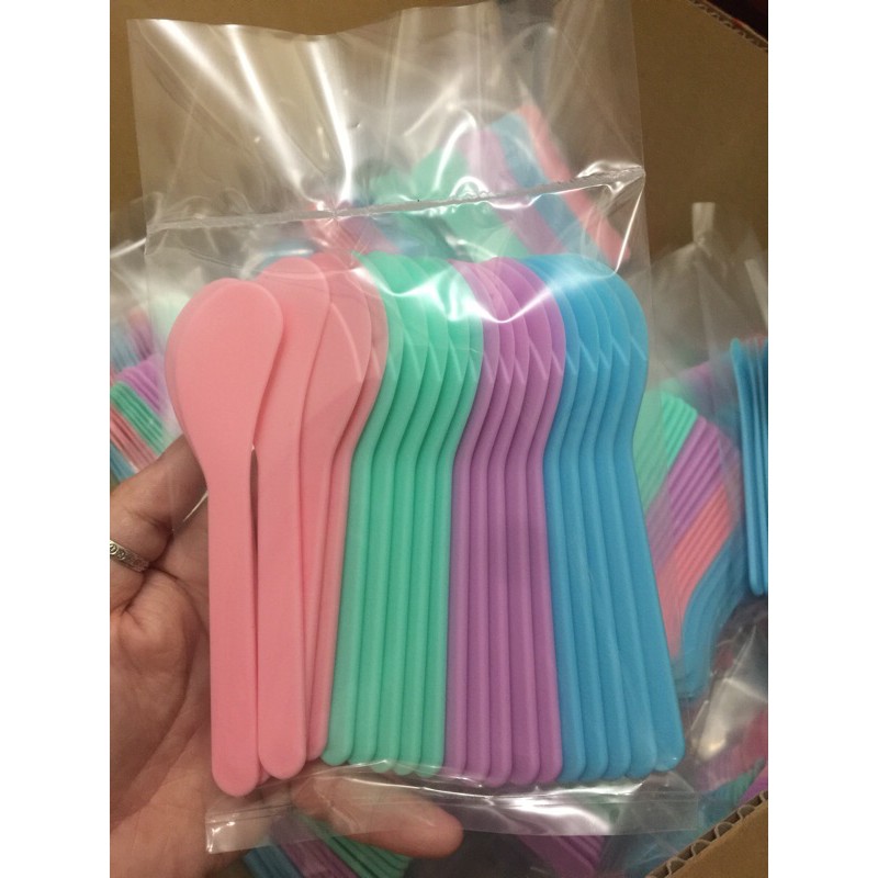 Que thìa nhựa trộn quét mask mặt nạ(đóng túi 20 que)