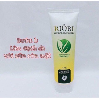 Sữa rửa mặt riori