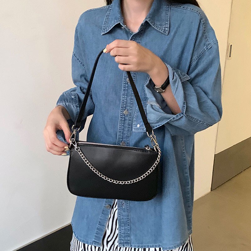 Túi đeo chéo IELGY phối dây xích phong cách thời trang cho nữ