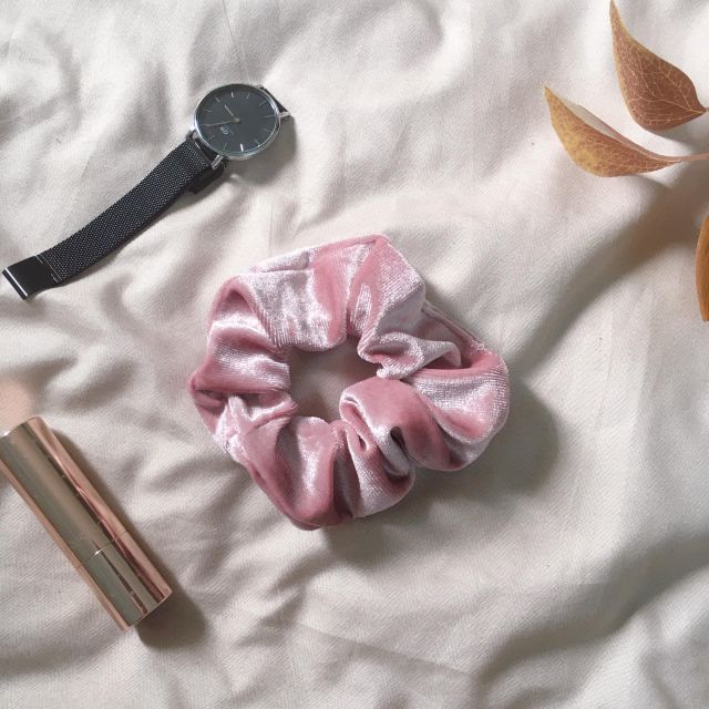 SCRUNCHIES NHUNG nhiều màu siêu xinh - Dây cột tóc vải dễ thương - SỈ LẺ SCRUNCHIES giá rẻ - Quà tặng nhỏ xinh ý nghĩa