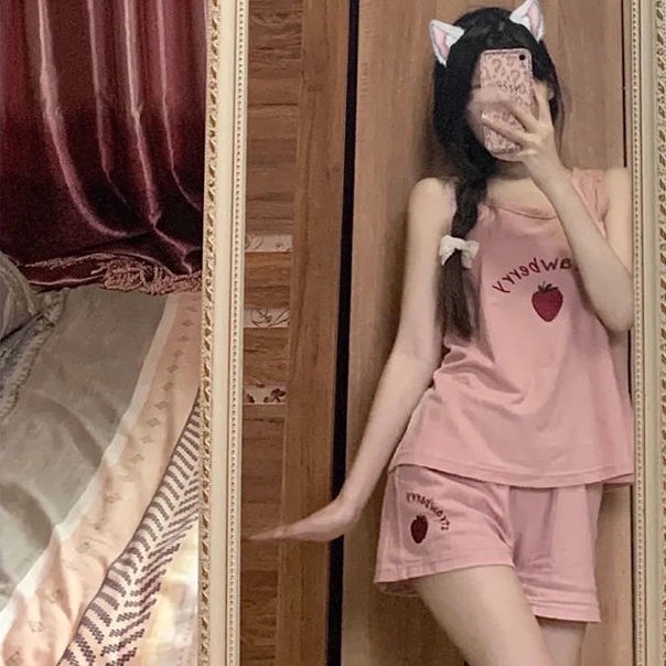 Bộ Đồ Ngủ Áo Hai Dây Và Quần Short Họa Tiết Dâu Tây Thời Trang Mùa Hè Mới Cho Nữ