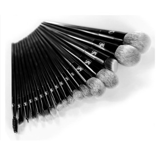 BỘ CỌ TRANG ĐIỂM XẾP LỚP BEALY 17C BLACK FIRE - UONGTHUOCLAG
