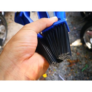Bộ 2 Bàn Chải 3D Vệ Sinh Sên Xe