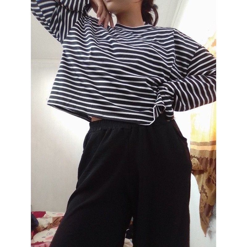 [ SIÊU SALE 55% ]Áo Croptop Kẻ Dài Tay Ống Rộng Ulzzang (Shop Bán Áo Croptop Đẹp)