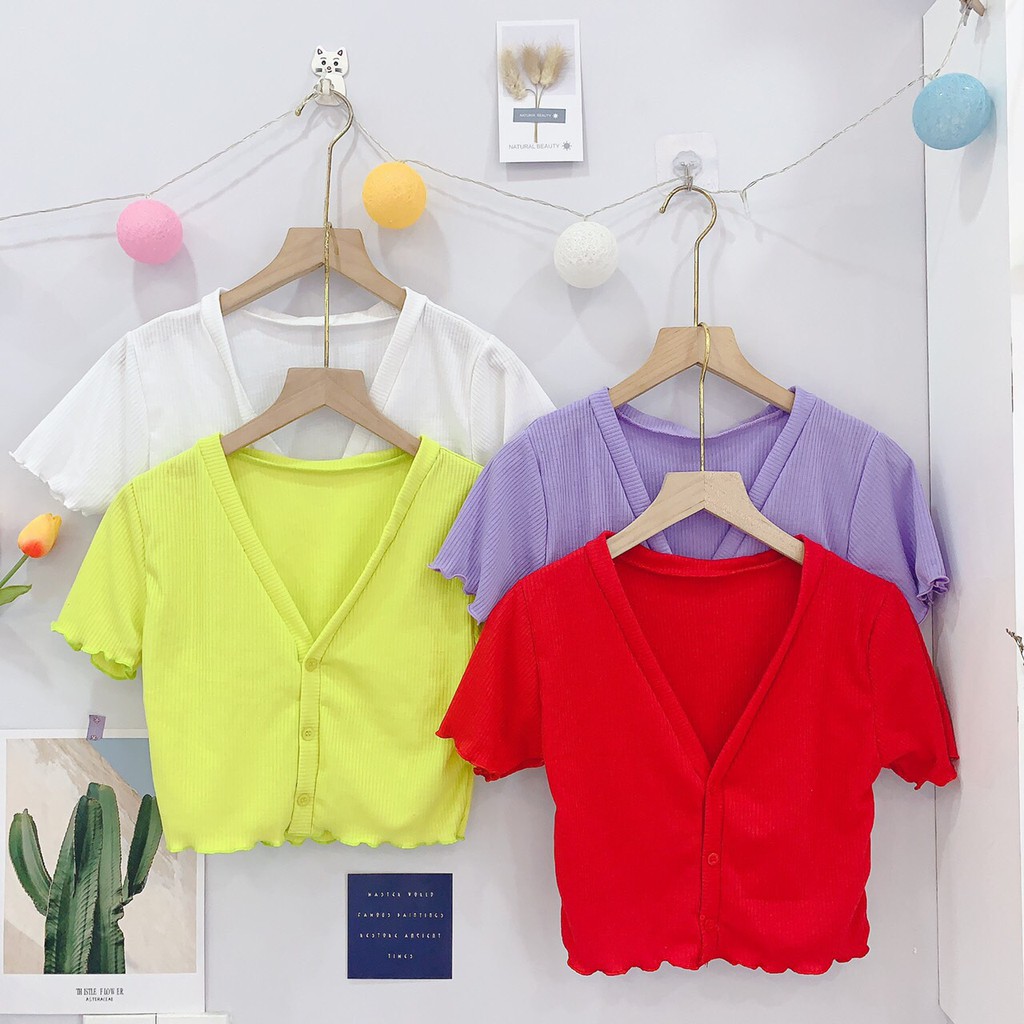 Áo croptop cổ v cài nút xinh xắn cá tính năng động