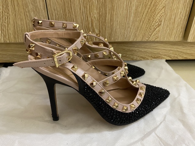 Thanh lý giày Lyn Thái Lan size 35