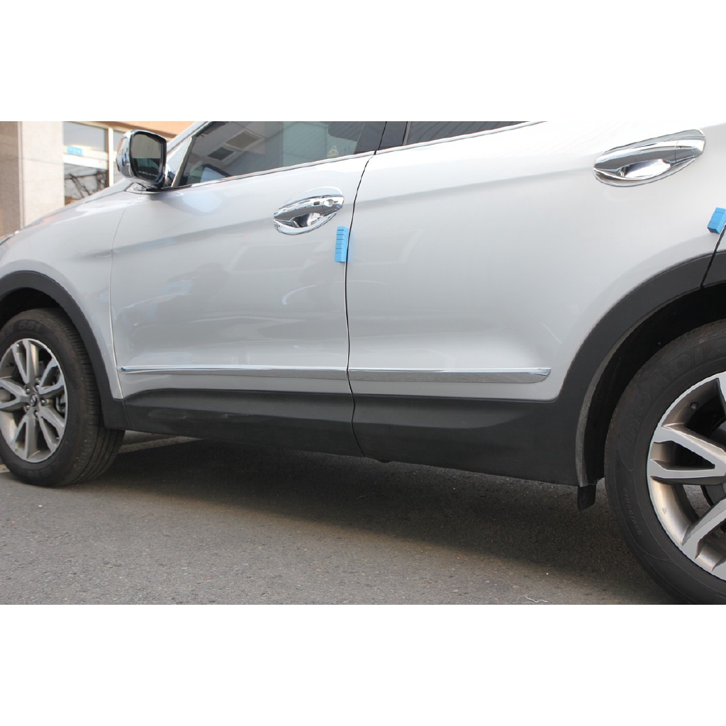 Nẹp sườn hông xe Hyundai Santafe 2013-2018