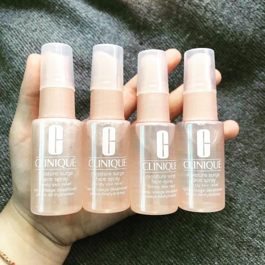 Xịt khoáng trang điểm Cli.nique Moisture Surge Face Spray Thirsty Skin Relief 30ml | BigBuy360 - bigbuy360.vn