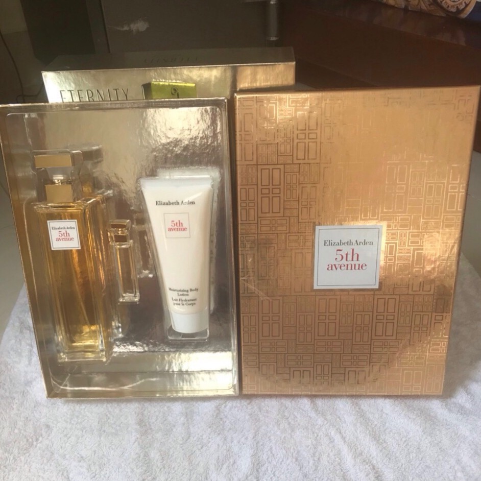 Set quà tặng Elizabeth Arden 5th Avenue 2 pc giftset for woman (nước hoa chính hãng)