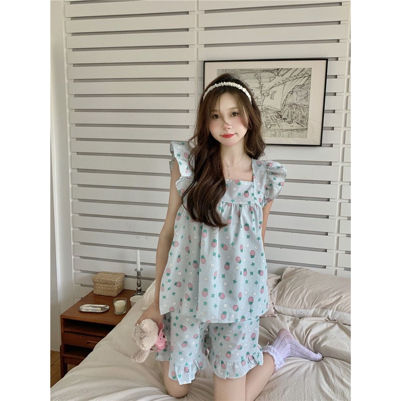 Bộ Đồ Ngủ Áo Hai Dây Phối Quần short Vải cotton Lanh Họa Tiết Dâu Tây Phối Bèo Dễ Thương Cho Bạn Gái