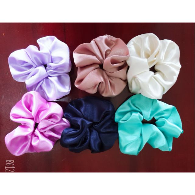 Cột tóc Scrunchies