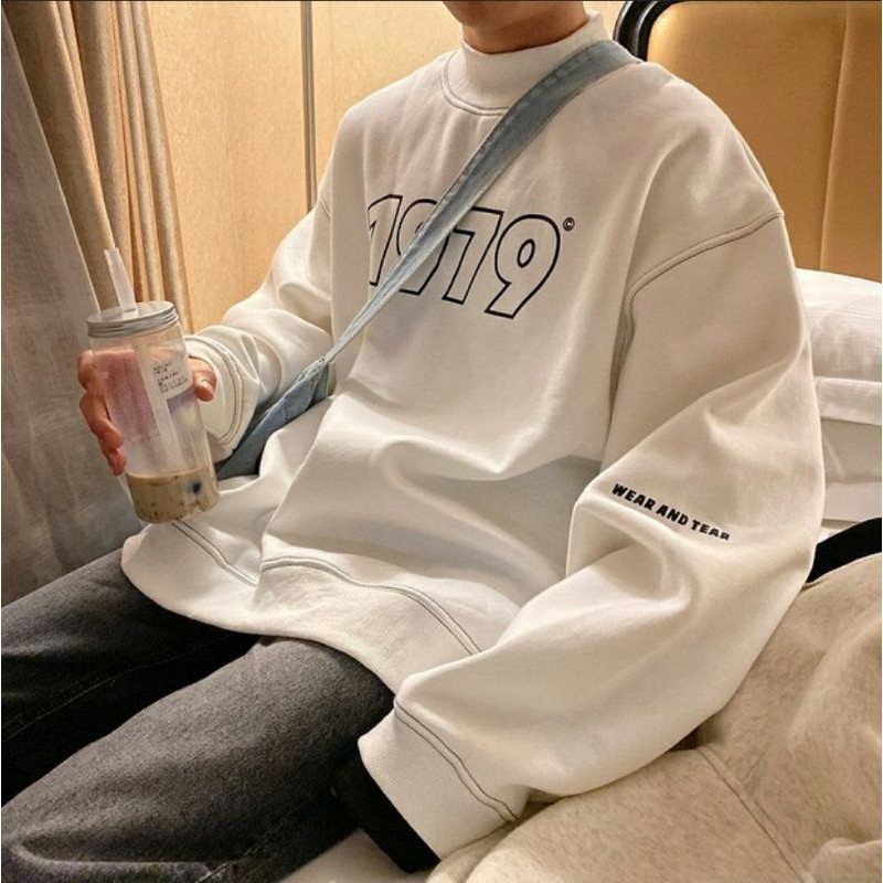 Áo sweater nữ nam dài tay in1979 from rộng unisex dưới 80kg - Áo nỉ cotton in1979 tay in wear and tran | BigBuy360 - bigbuy360.vn