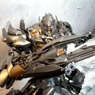 Mô hình Megatron LS-06 Black Mamba Transformers MPM04 Oversize