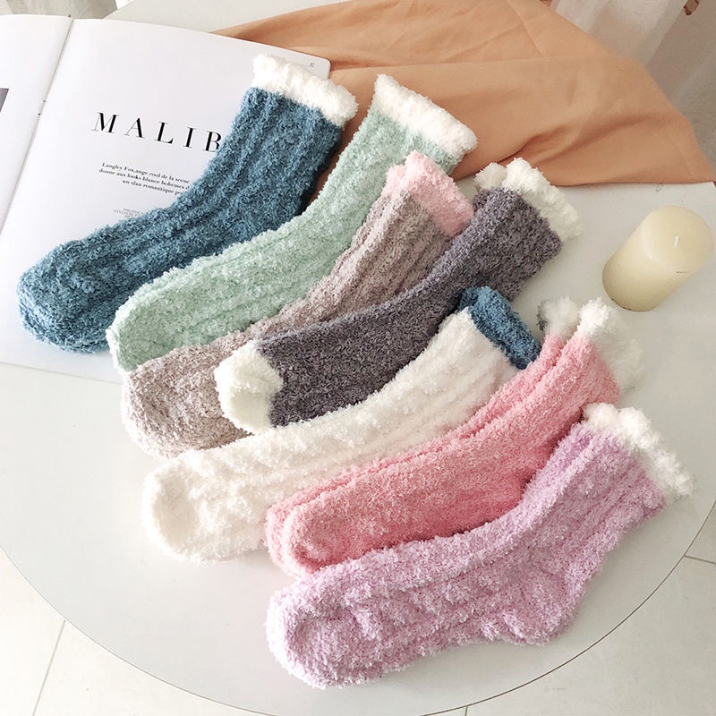 Vớ Lông Cừu San Hô Dày Dặn Giữ Ấm Mùa Đông Dễ Thương Cho Nữ