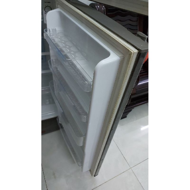 TỦ LẠNH SANYO 207 LÍT - THANH LÝ