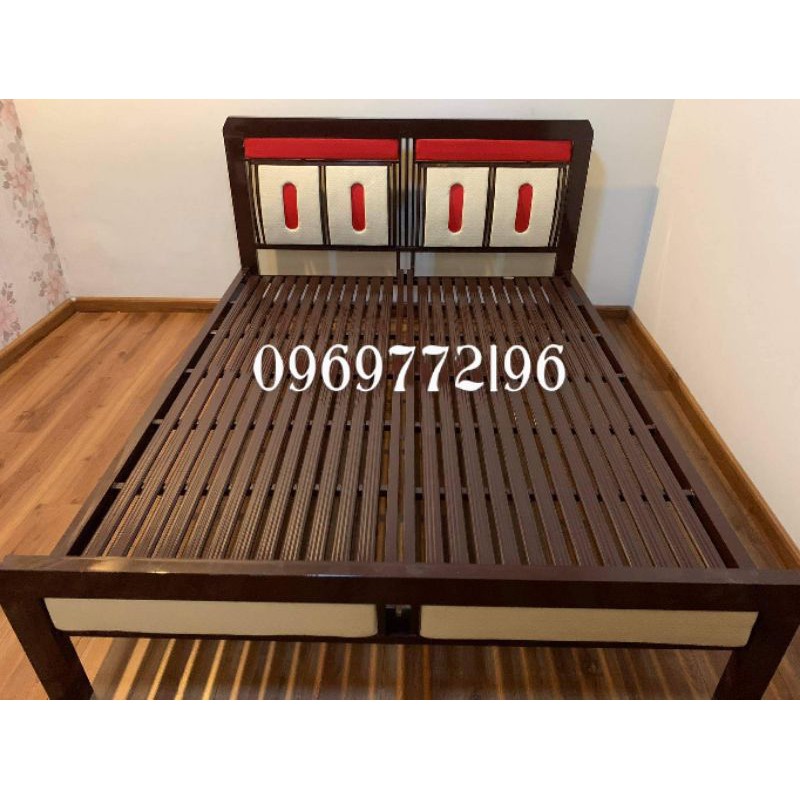 Giường sắt khung hộp giả gỗ sọc đỏ | BigBuy360 - bigbuy360.vn