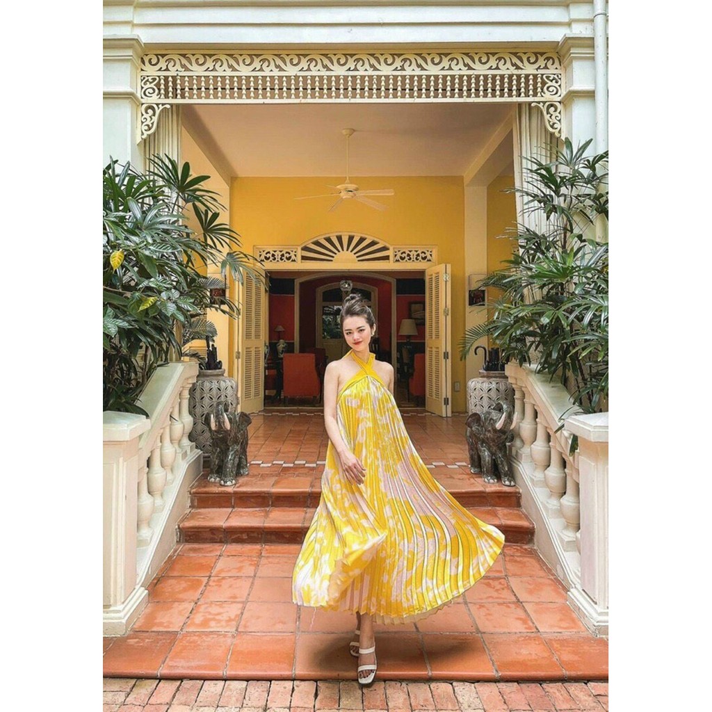 Đầm maxi họa tiết cổ yếm dập ly hở lưng phong cách thời trang XUKA-DRESS MT016 chất Voon tơ đẹp sang | BigBuy360 - bigbuy360.vn