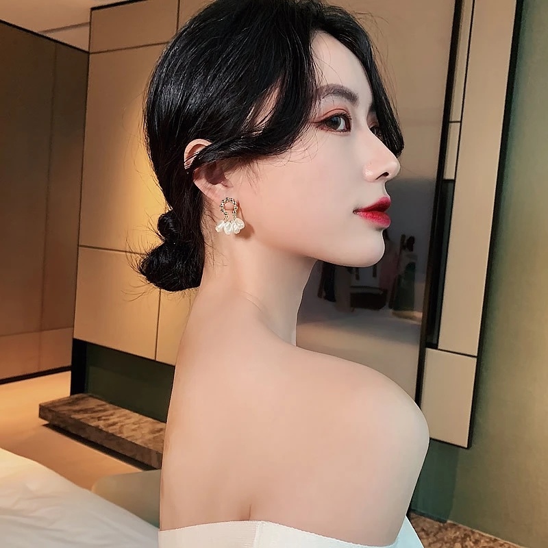 1 Đôi Bông Tai Dáng Dài Đính Ngọc Trai Nhân Tạo Thời Trang