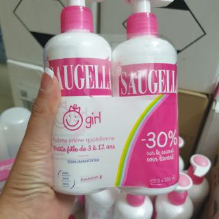 Dung dịch vệ sinh bé gái Saugella