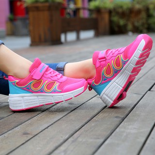 Giày sneaker nữ có bánh trượt