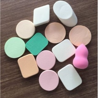 Set 2 bông mút tán kem nền.
