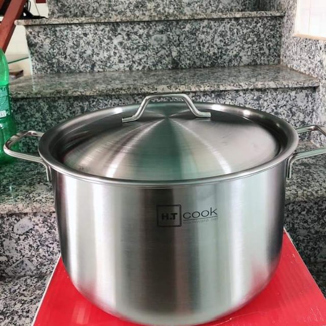 Nồi Luộc Gà khách đặc