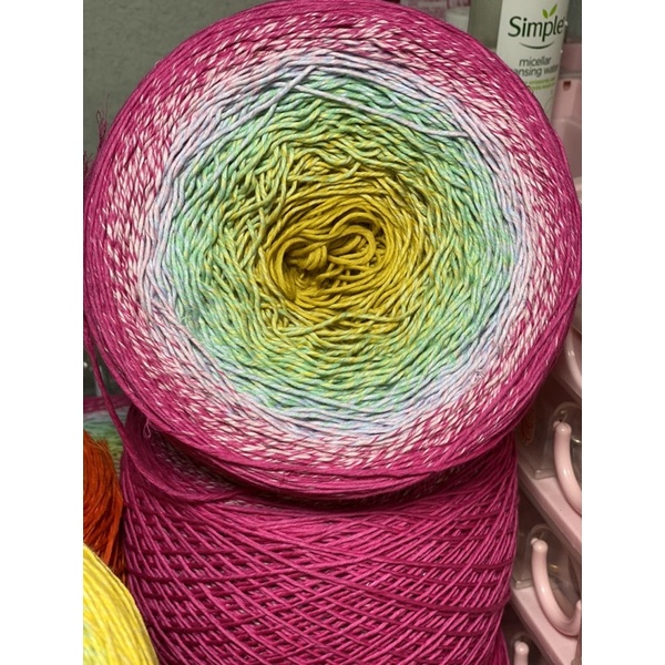 Sợi cầu vòng cotton100% se 2mm  26k/100g móc nón , túi, balo, chăn, thảm , thú, vỏ gối ..
