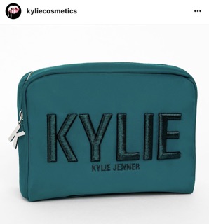Túi đựng mỹ phẩm Kylie Holiday