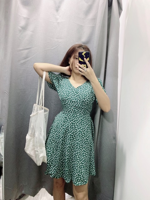 Đầm hoa nhí Blapink đầm lụa xoè cổ tim màu xanh nữ tính dịu dàng