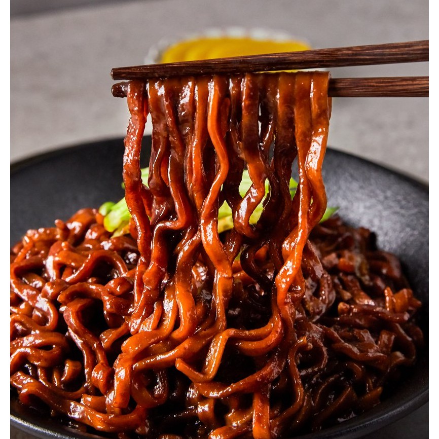 MỲ TƯƠNG ĐEN JJAWANG GÓI 134G -  짜왕 134G