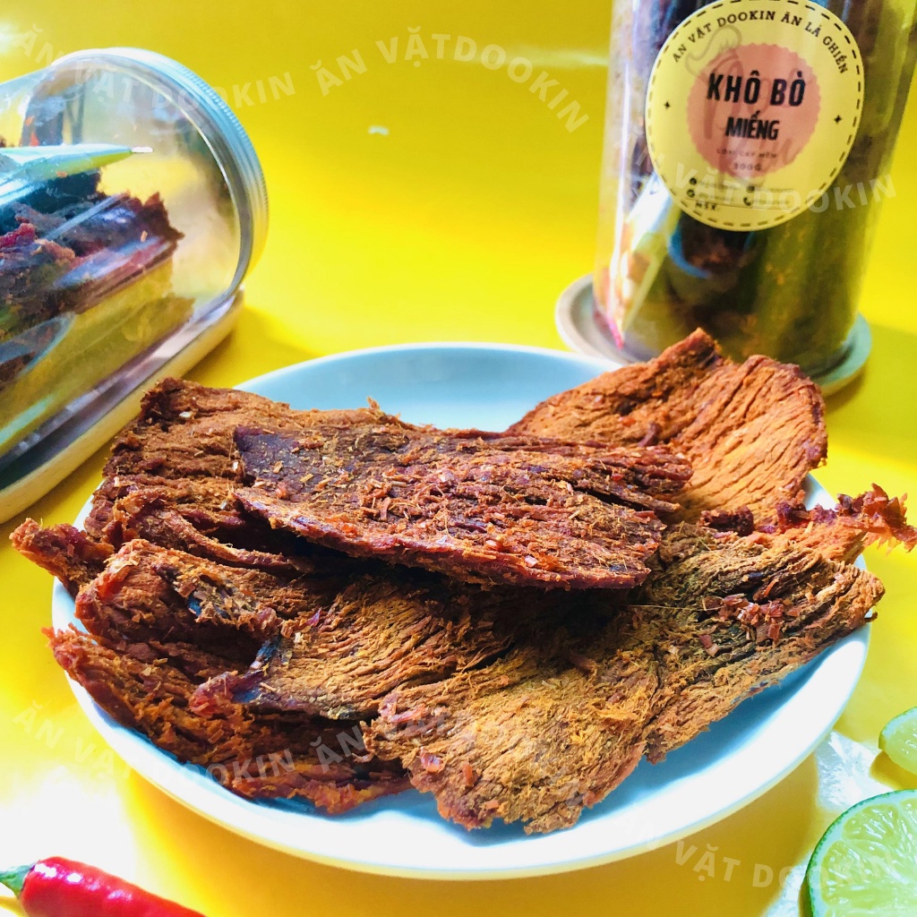 Khô bò miếng mềm đặc biệt loại 1 200g DooKin đồ ăn vặt vừa ngon vừa rẻ | BigBuy360 - bigbuy360.vn