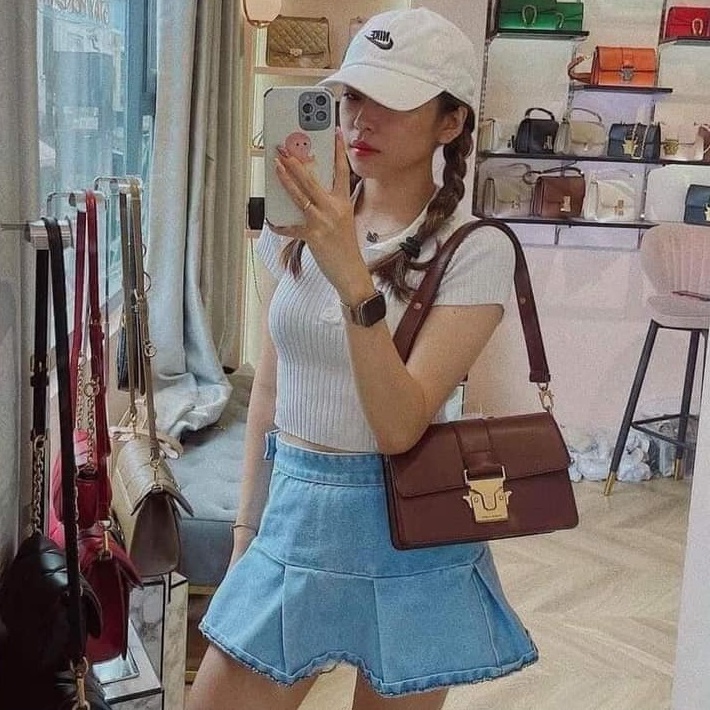 Túi Sừng Trâu Charles and Keith chính hãng