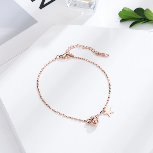 Lắc Chân Mickey Và Ngôi Sao Titan Ko Đen TT 3142