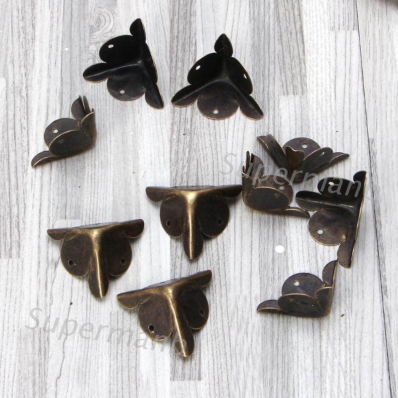 Set 10 Ốp Góc Hộp Quà Bằng Đồng Cổ Điển