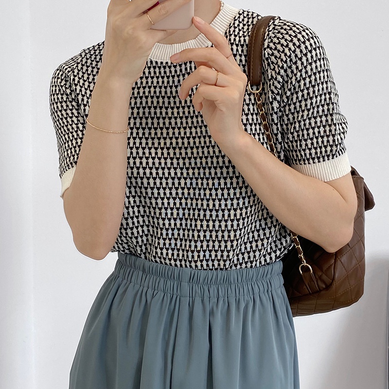 Áo dệt kim QADCOL ngắn tay cổ tròn màu tương phản phong cách Hàn Quốc cho nữ