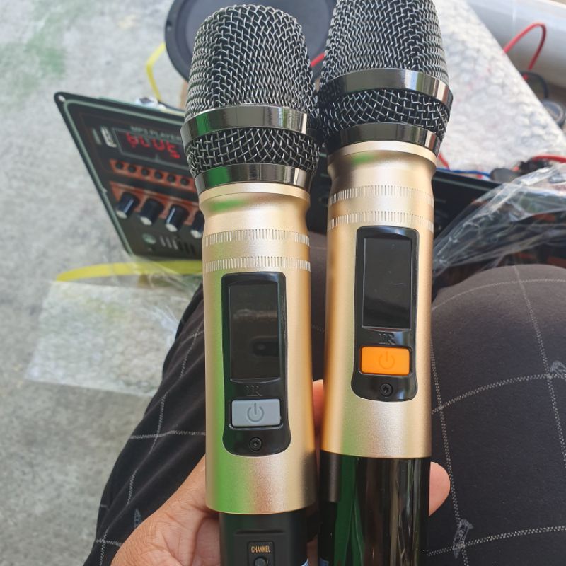 MICRO KIM LOẠI SÓNG UHF CAO CẤP ÍT HAO PIN DÀNH CHO MỌI LOA KÉO CỦ MIC TỐT