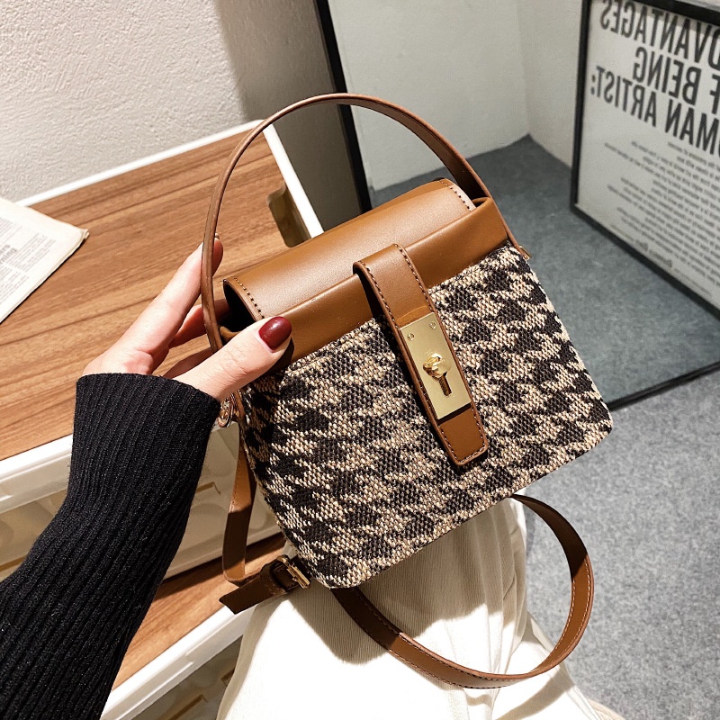 Túi đeo chéo IELGY có họa tiết thời trang cao cấp dành cho nữ