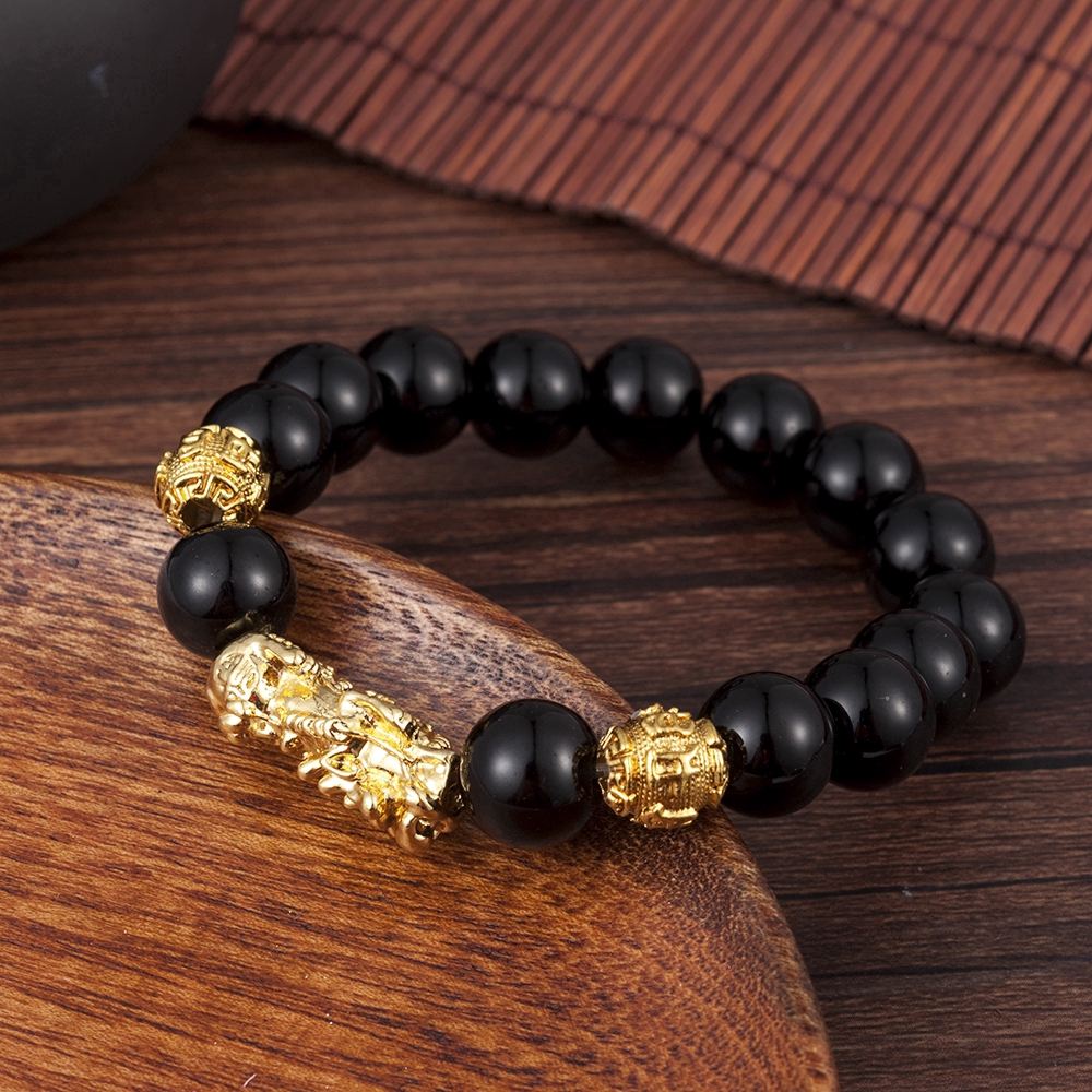 Vòng tay chuỗi hạt tượng trưng cho sự may mắn thời trang