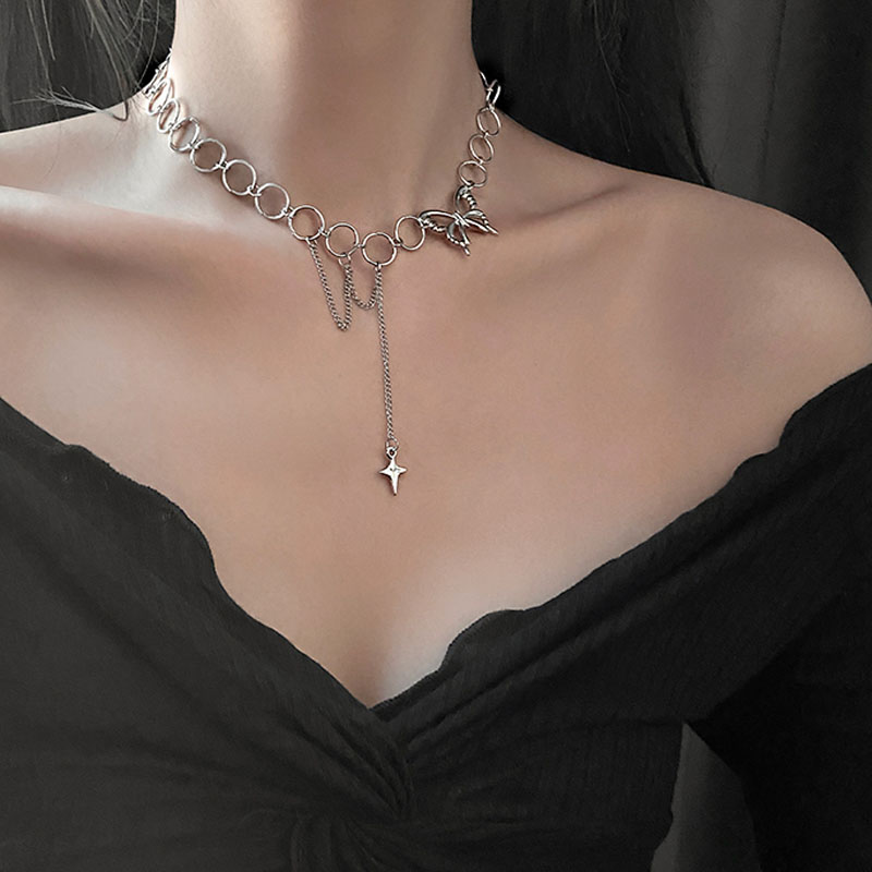 Vòng cổ choker mặt dây hình bươm bướm hợp thời trang 2020 cho nữ