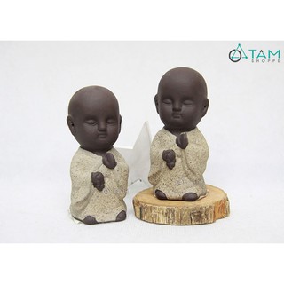 [CAO CẤP] Tượng chú tiểu nhỏ gốm nâu để bàn số 03