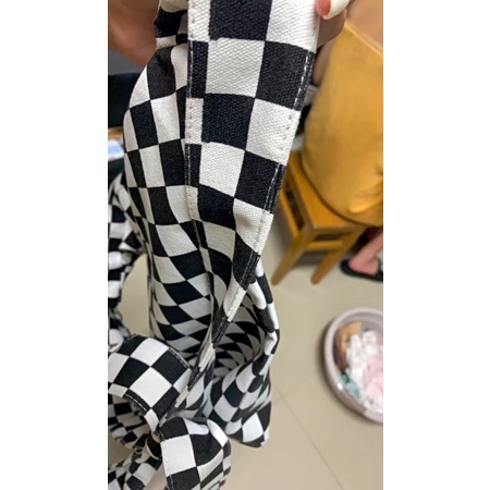 Túi đeo chéo quai thắt caro checked (có sẵn)