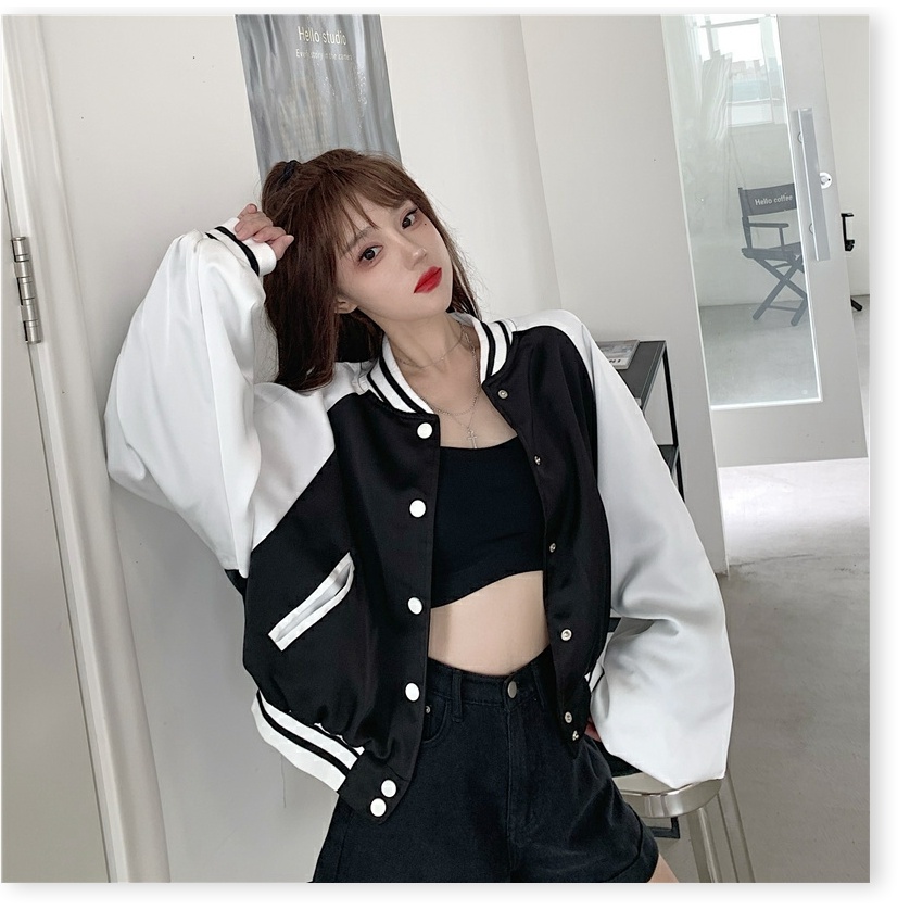 Áo Khoác Dù Nữ Croptop Cổ Bomber Cúc Bấm Chữ Lưng