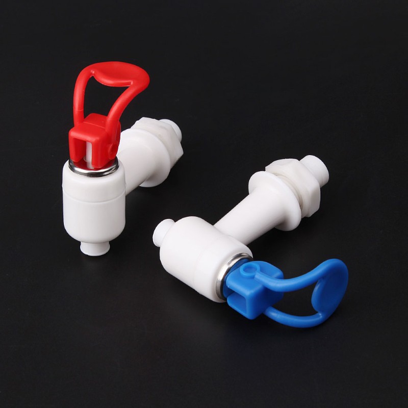 Bộ 2 vòi nước chất liệu nhựa tiện dụng cho gia đình
