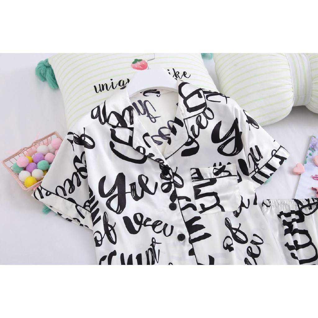 Set đồ ngủ gồm áo tay ngắn + quần đùi xinh xắn cho nữ